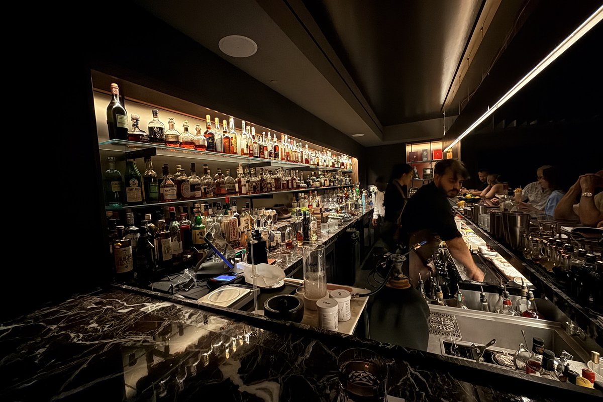 Four Walls, a bar in Nashville, USA — photo 3