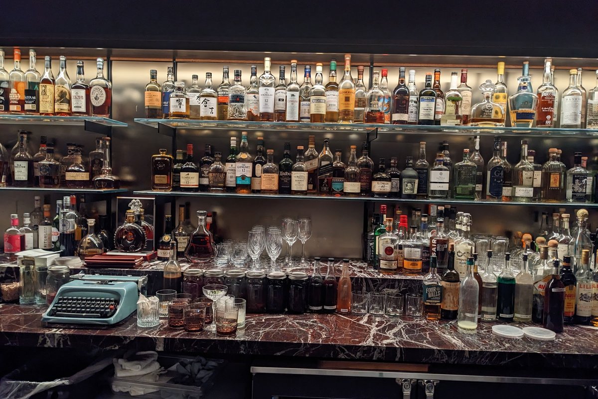 Four Walls, a bar in Nashville, USA — photo 5
