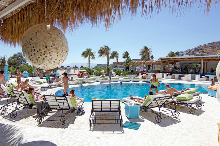 Free Beach Bar, a restaurant in Ios, Greece