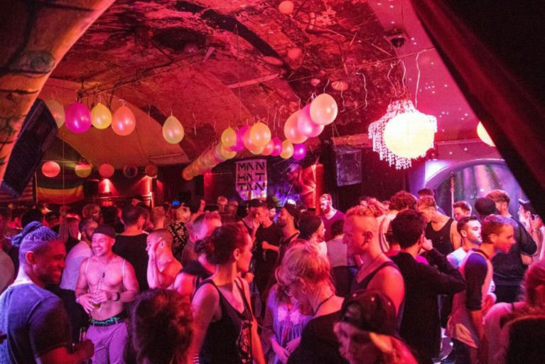 Fundbureau, a night club in Hamburg, Germany