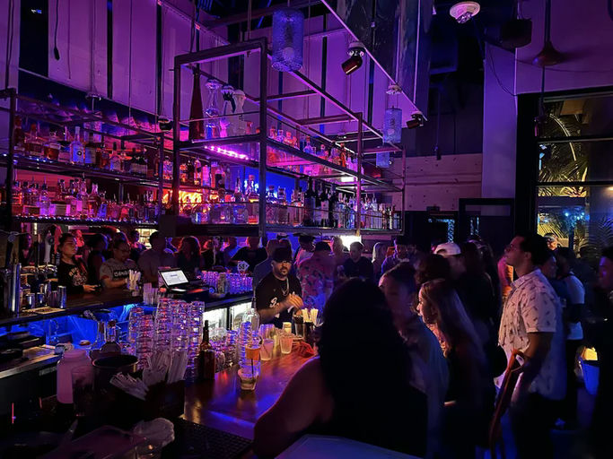 Fyre By Night, a night club in Hawaii, USA