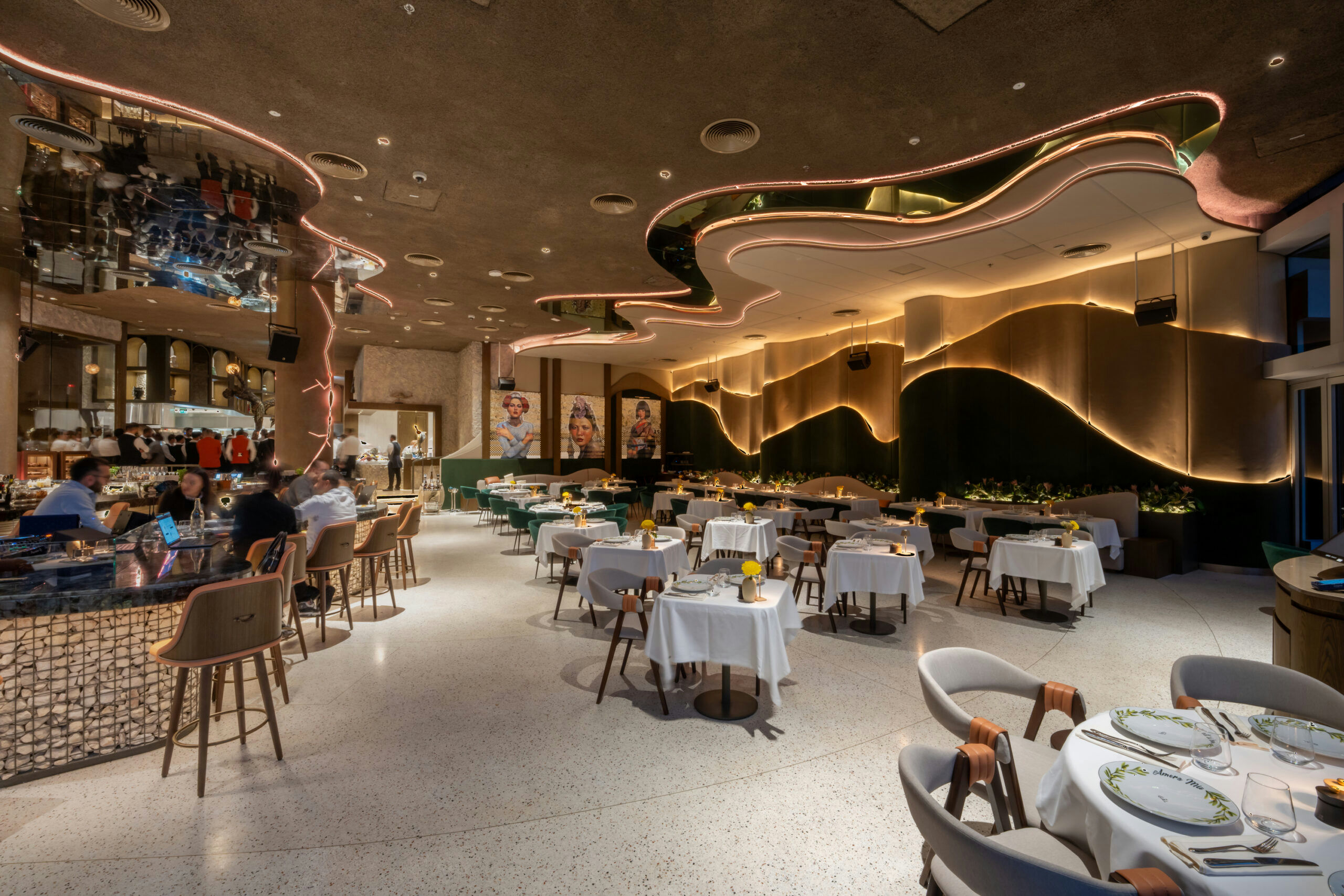 GAL, a restaurant in Dubai, UAE — photo 3