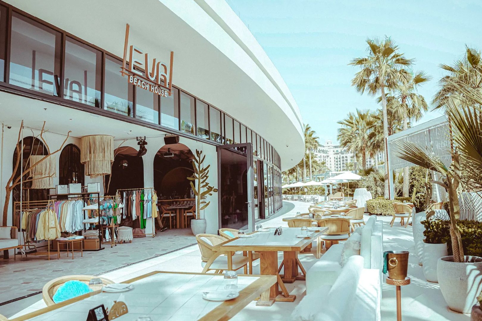 Gallery 7/40, a beach club in Dubai, UAE — photo 3
