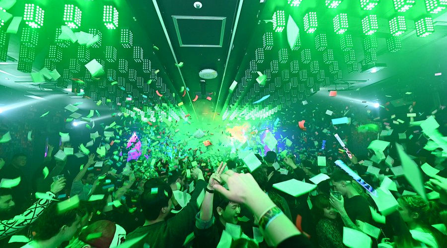 GIRAFFE , a night club in Osaka, Japan
