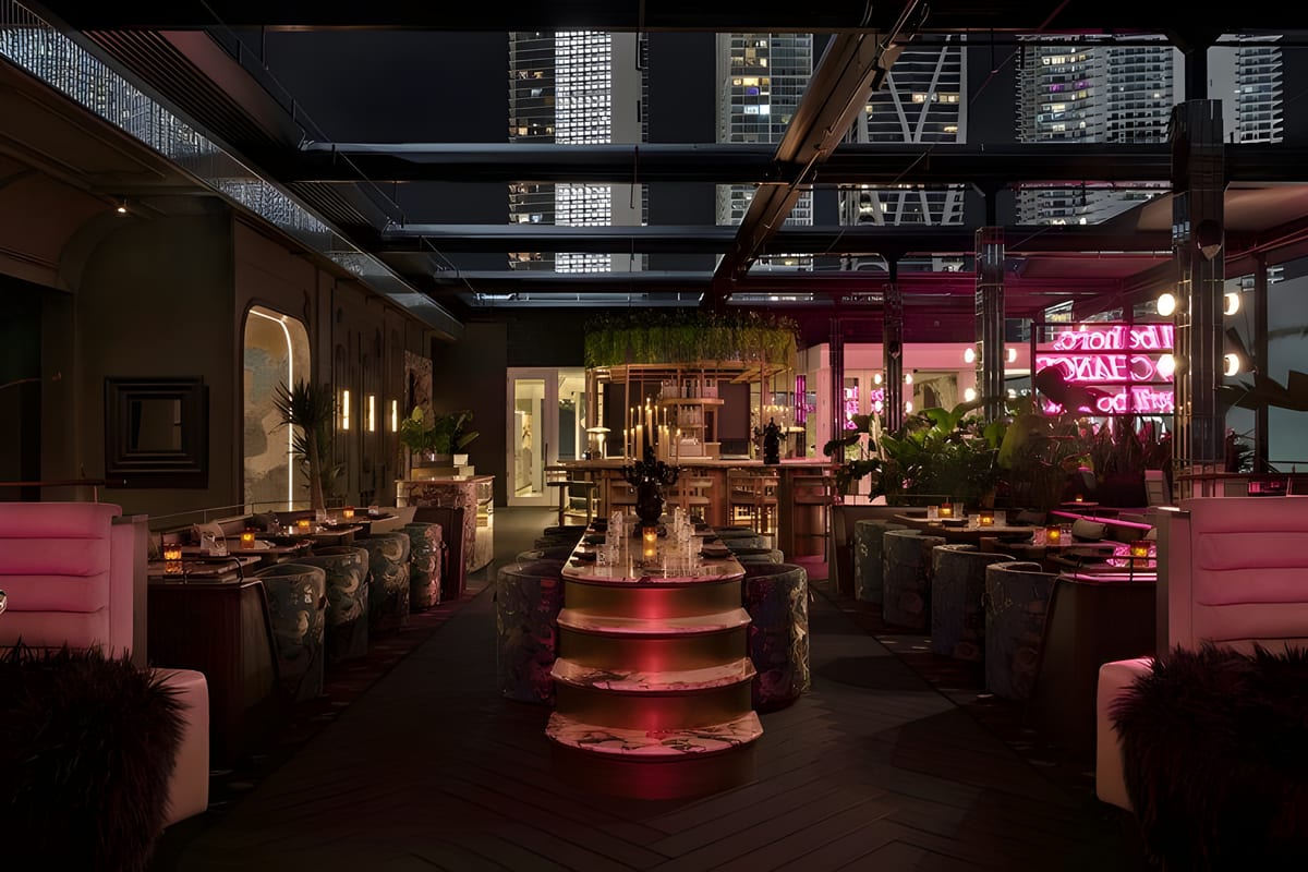 Giselle Miami, a bar in Miami, USA — photo 1