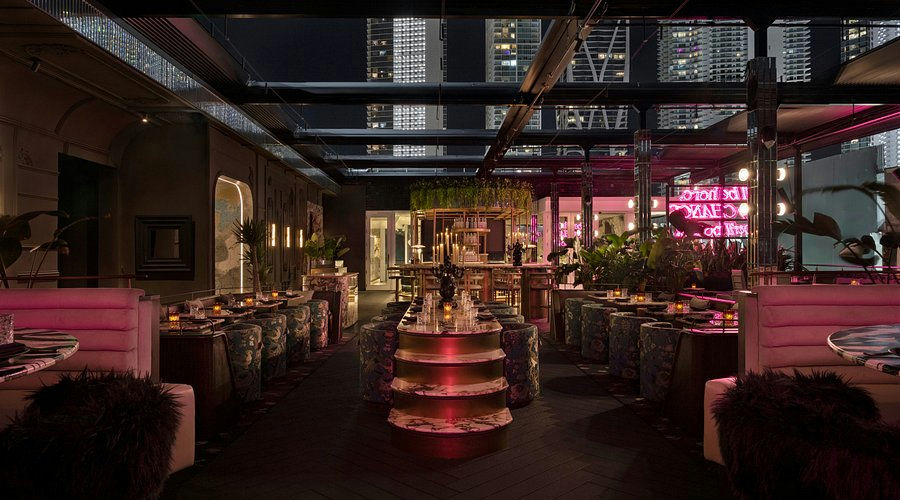 Giselle Miami, a bar in Miami, USA