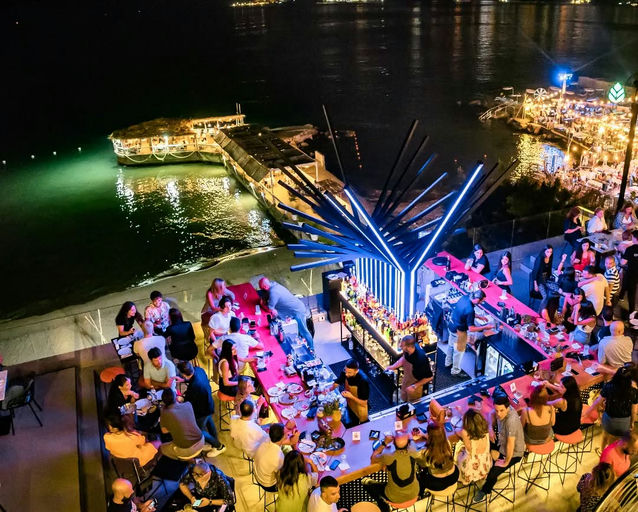 Gradient Restaurant Lounge, a restaurant in Jounieh, Lebanon — photo 1