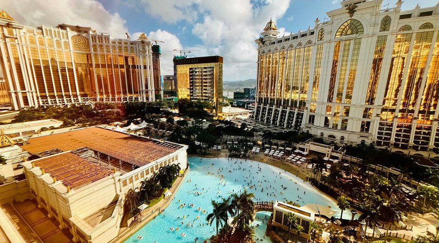 Grand Resort Deck, a pool club in Macau, China