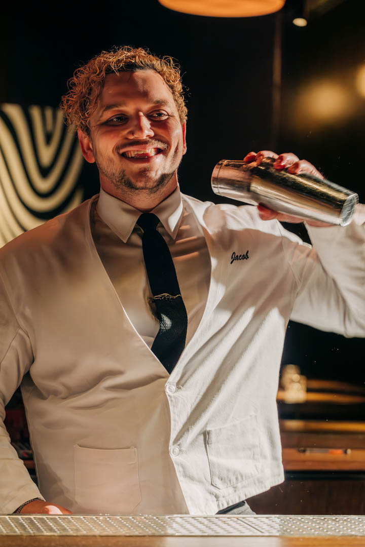 Video 5 from Gus' Sip & Dip