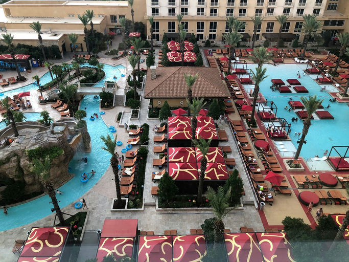 H2O Bar & Grille, a pool club in Atlantic City, USA