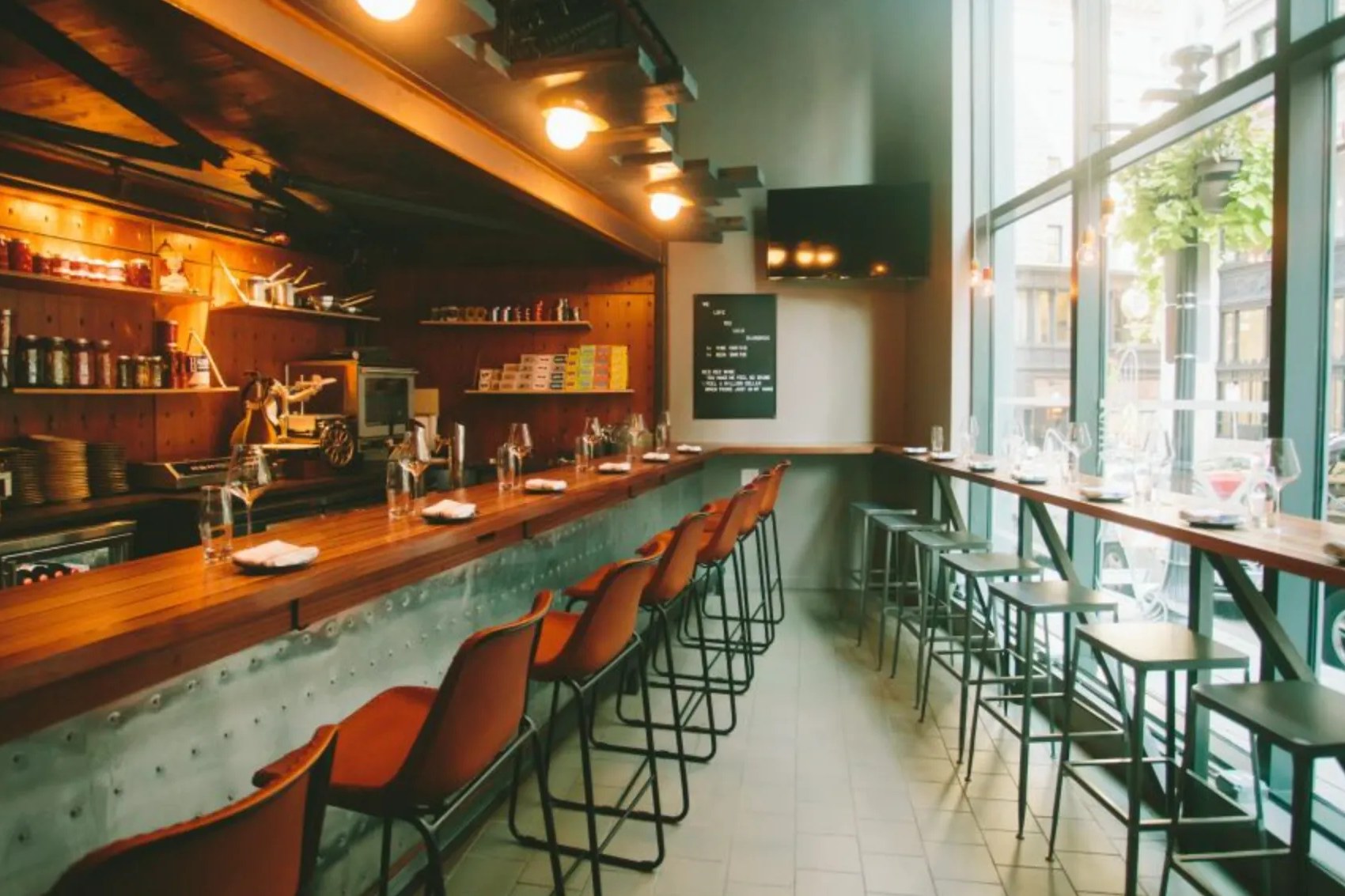 haley.henry, a bar in Boston, USA — photo 3