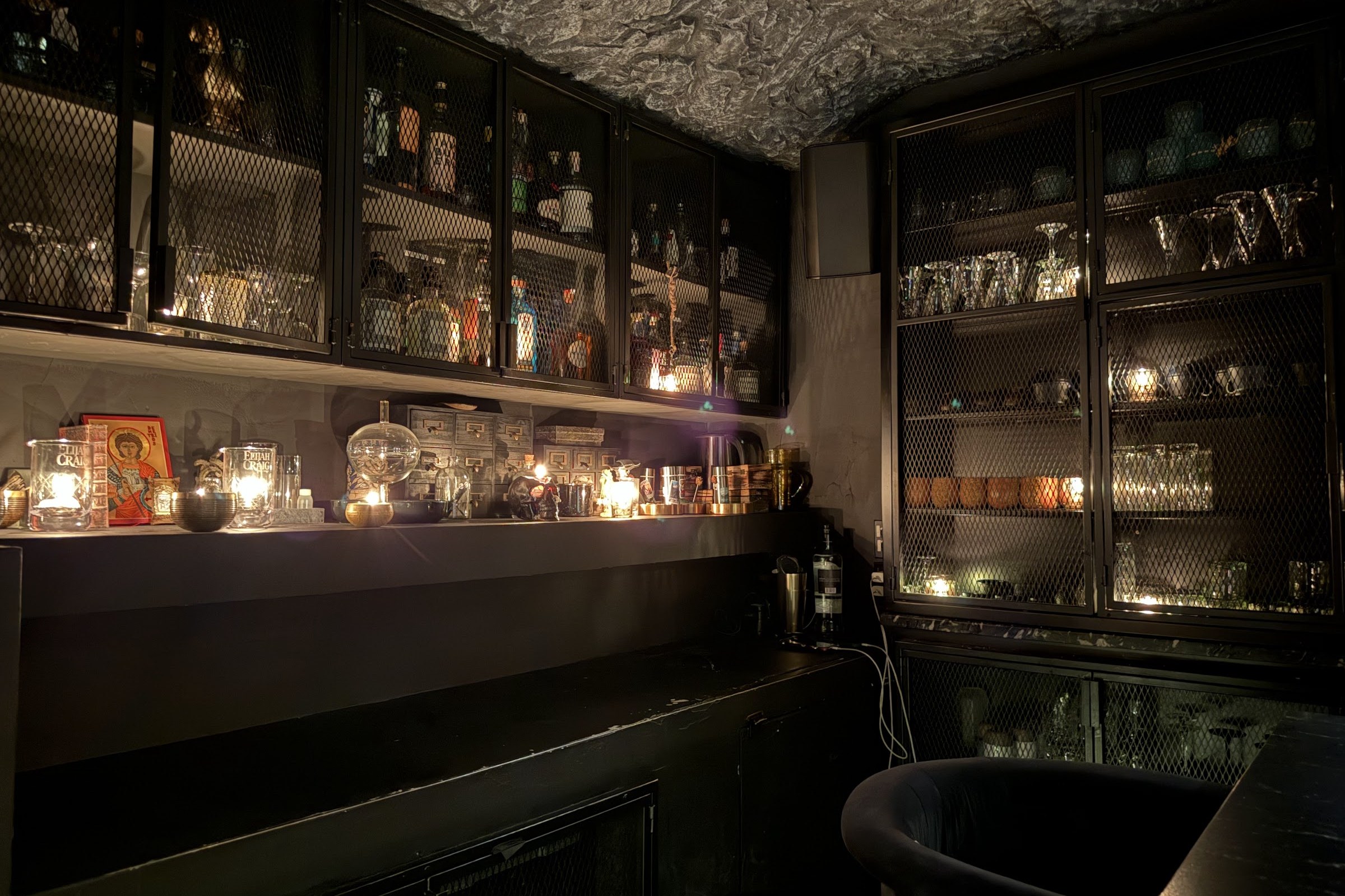 Hecate, a bar in Boston, USA — photo 4