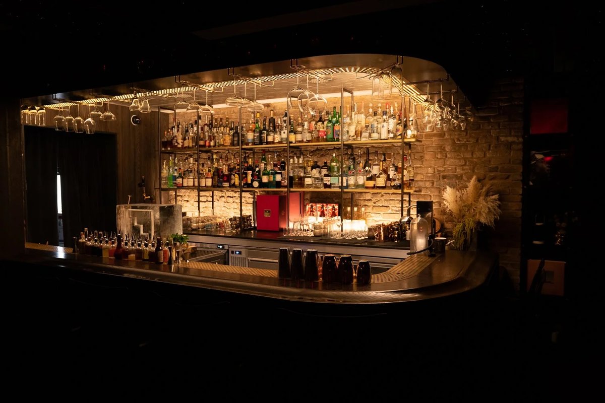 Here Nor There, a bar in Austin, USA — photo 1