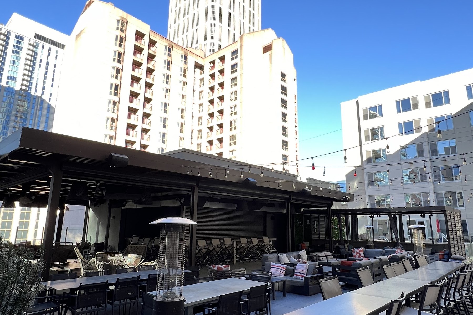 High Note Rooftop Bar, a rooftop in Atlanta, USA — photo 5