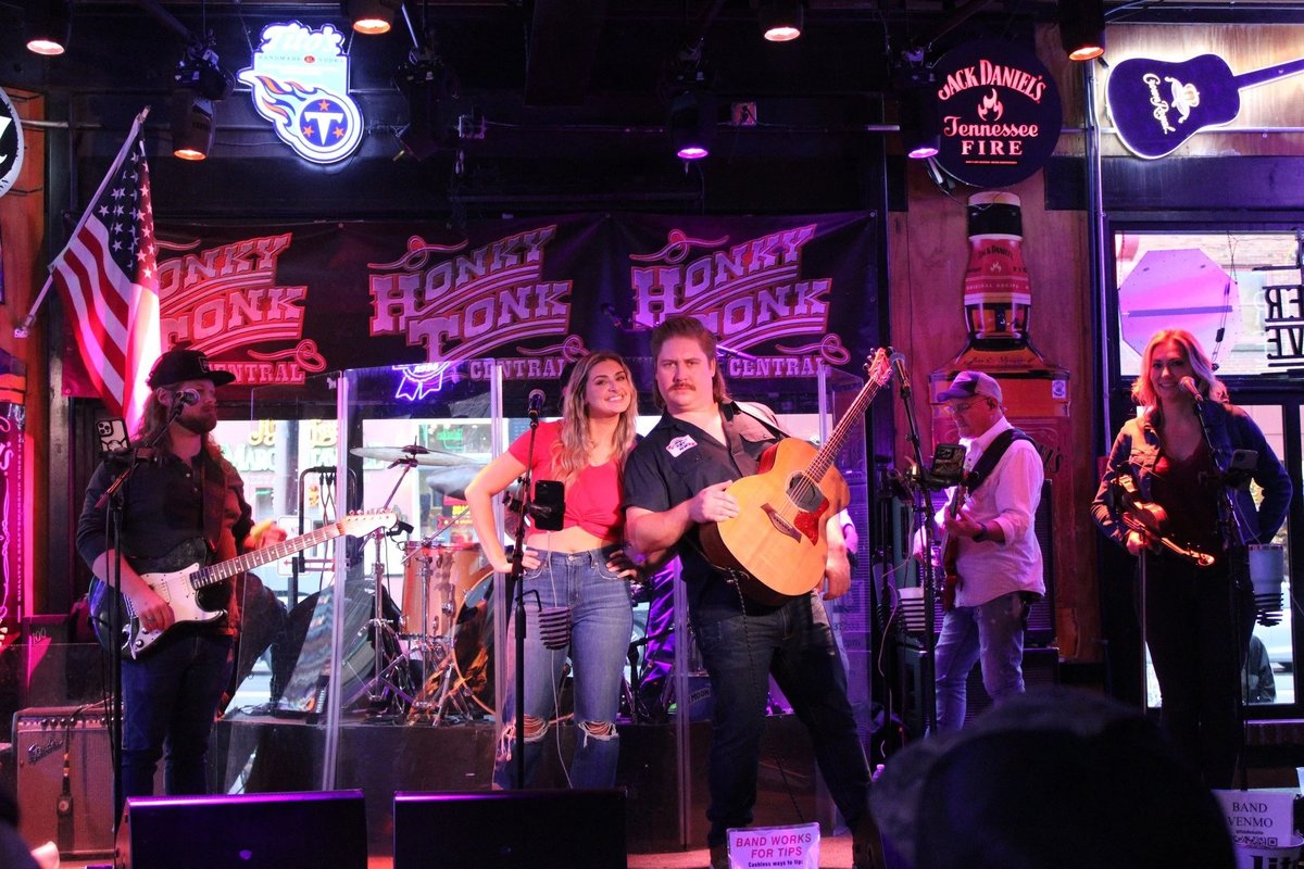 Honky Tonk Central, a bar in Nashville, USA — photo 1