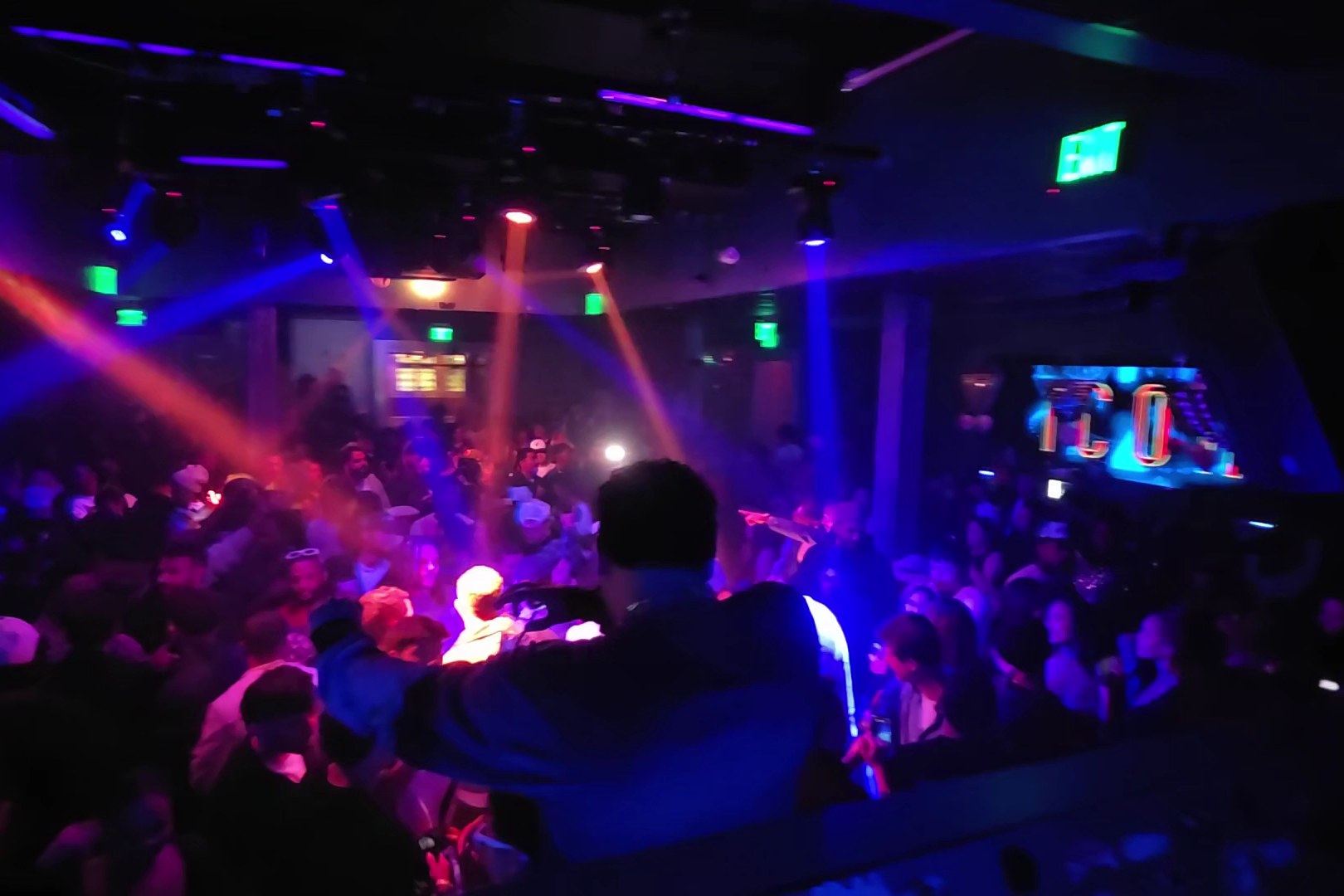 Icon, a night club in Boston, USA — photo 4
