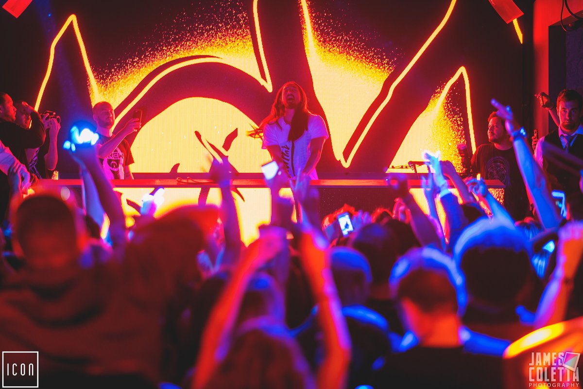 Icon, a night club in Boston, USA — photo 1