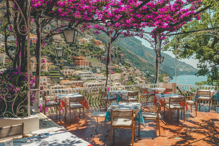Il Tridente Restaurant & Bar, a restaurant in Amalfi Coast, Italy