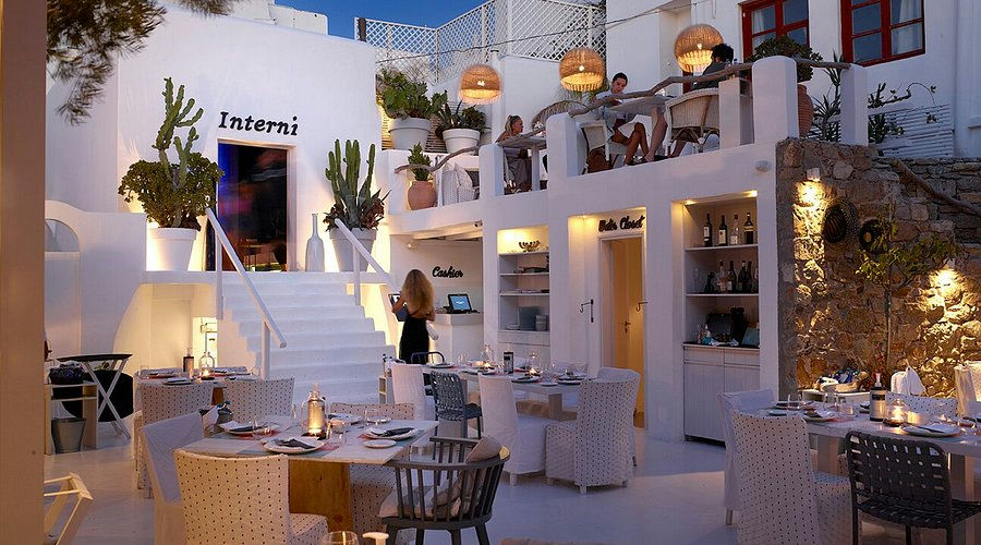 Interni, a restaurant in Mykonos, Greece