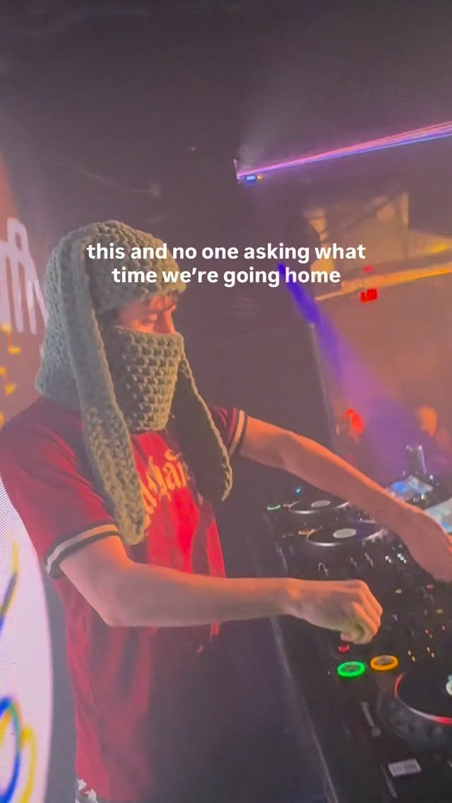 Video 2 from Iris