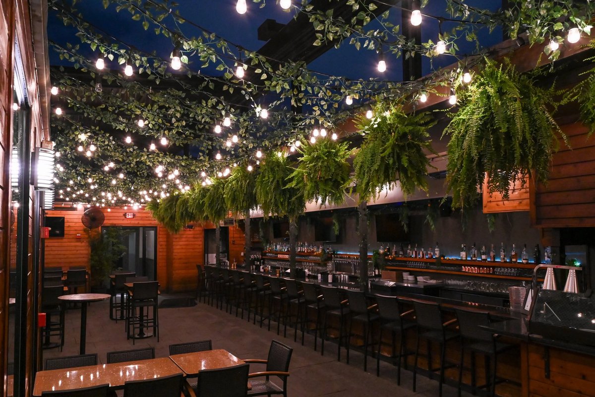 Jack Rose Dining Saloon, a bar in Washington, D.C., USA — photo 3