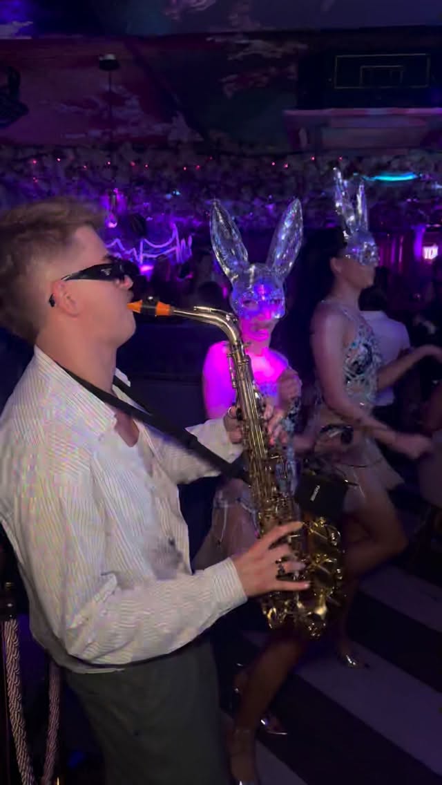 Video 5 from Jaloux