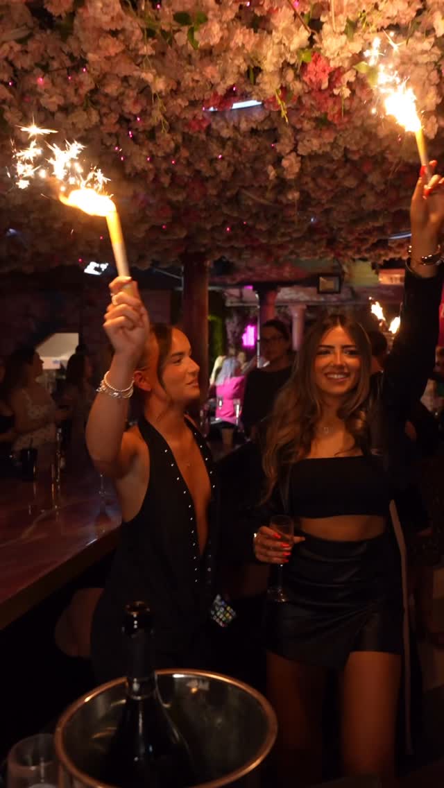 Video 2 from Jaloux