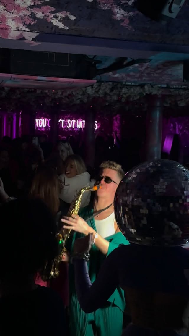 Video 7 from Jaloux