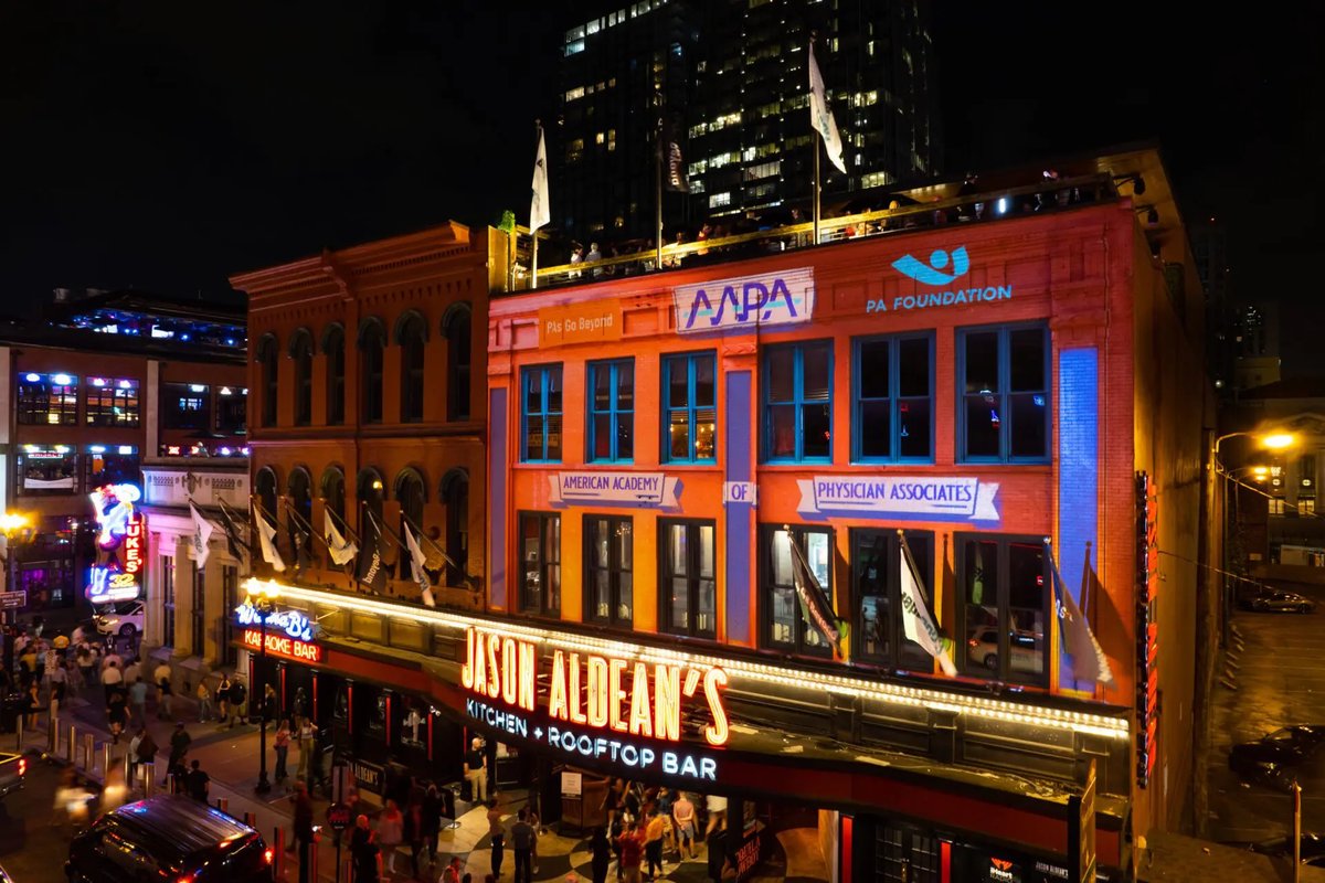 Jason Aldean's Kitchen + Rooftop Bar, a bar in Nashville, USA — photo 4