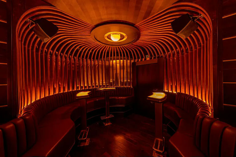Kleinod Prunkstück, a bar in Vienna, Austria