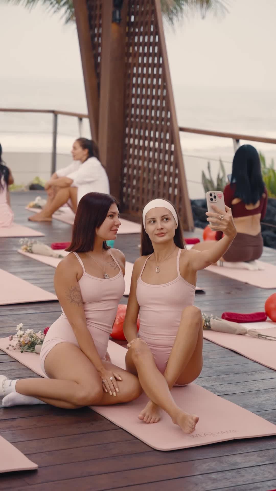 Video 4 from Ku De Ta