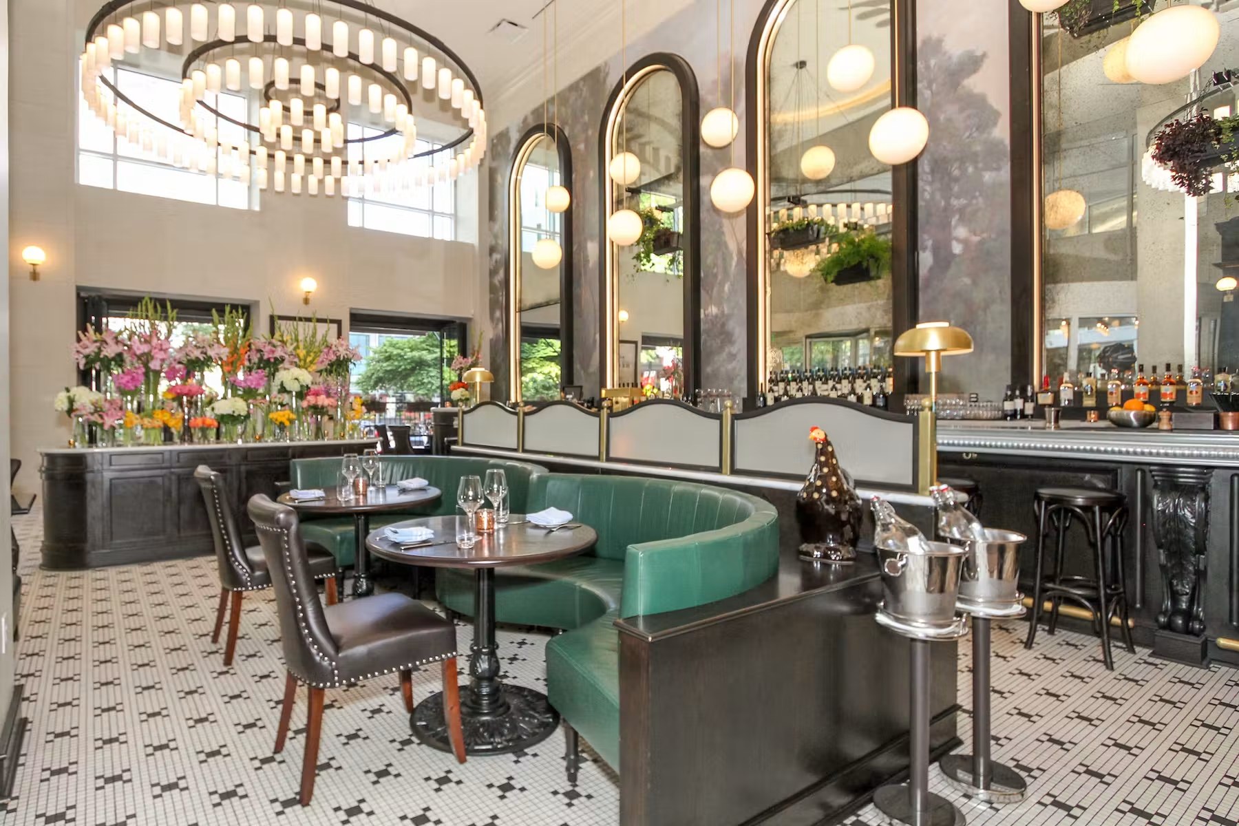 La Belle Hélène, a restaurant in Charlotte, USA — photo 4