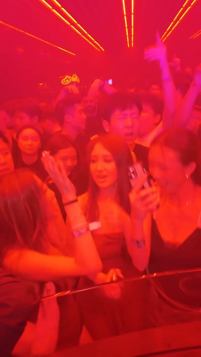 Video 2 from LA FIN