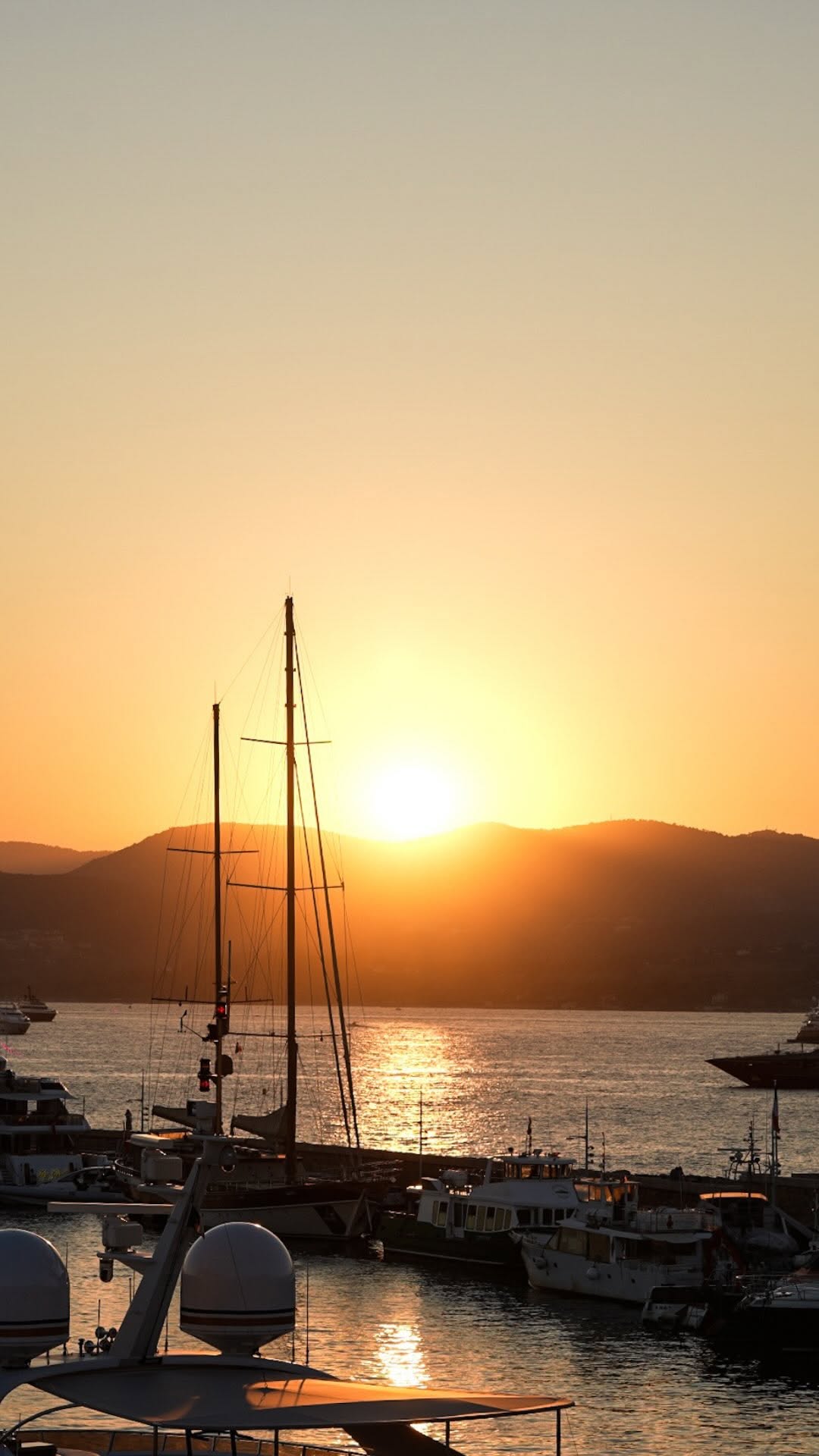 Video 5 from La Petite Plage