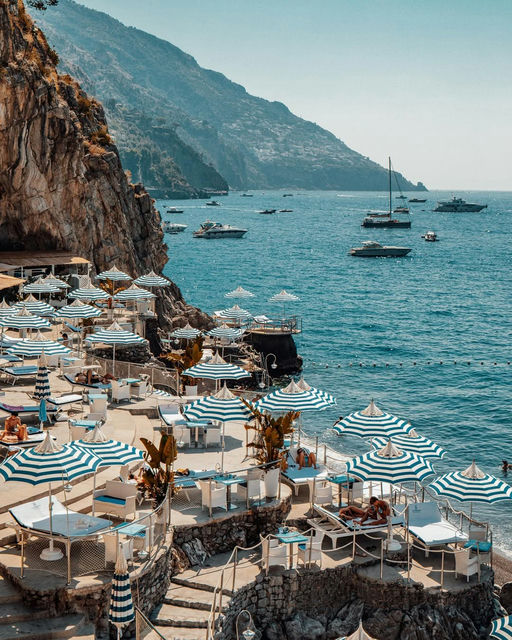 La Scogliera, a beach club in Amalfi Coast, Italy — photo 1
