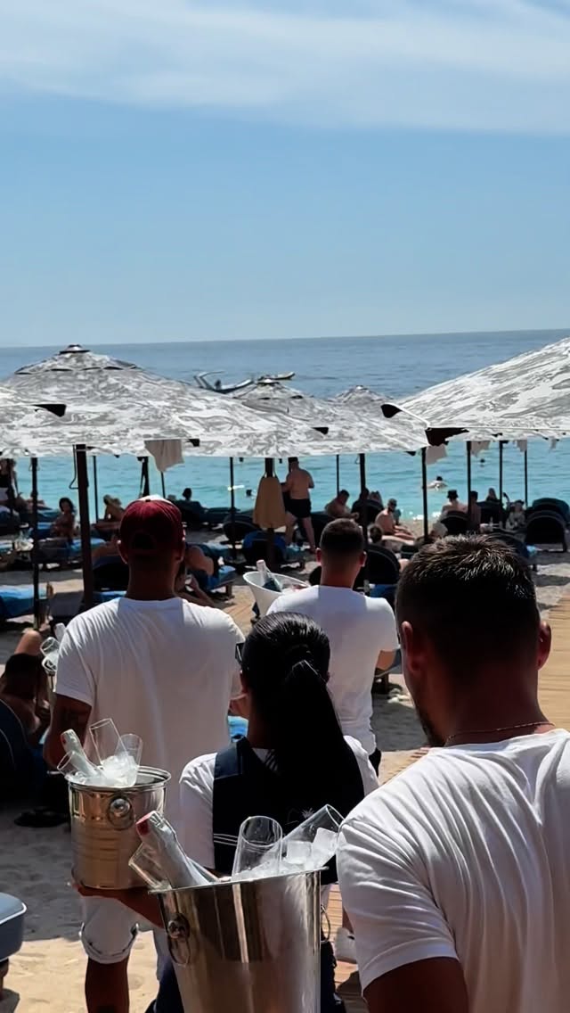 Video 2 from La Siesta Beach Bar