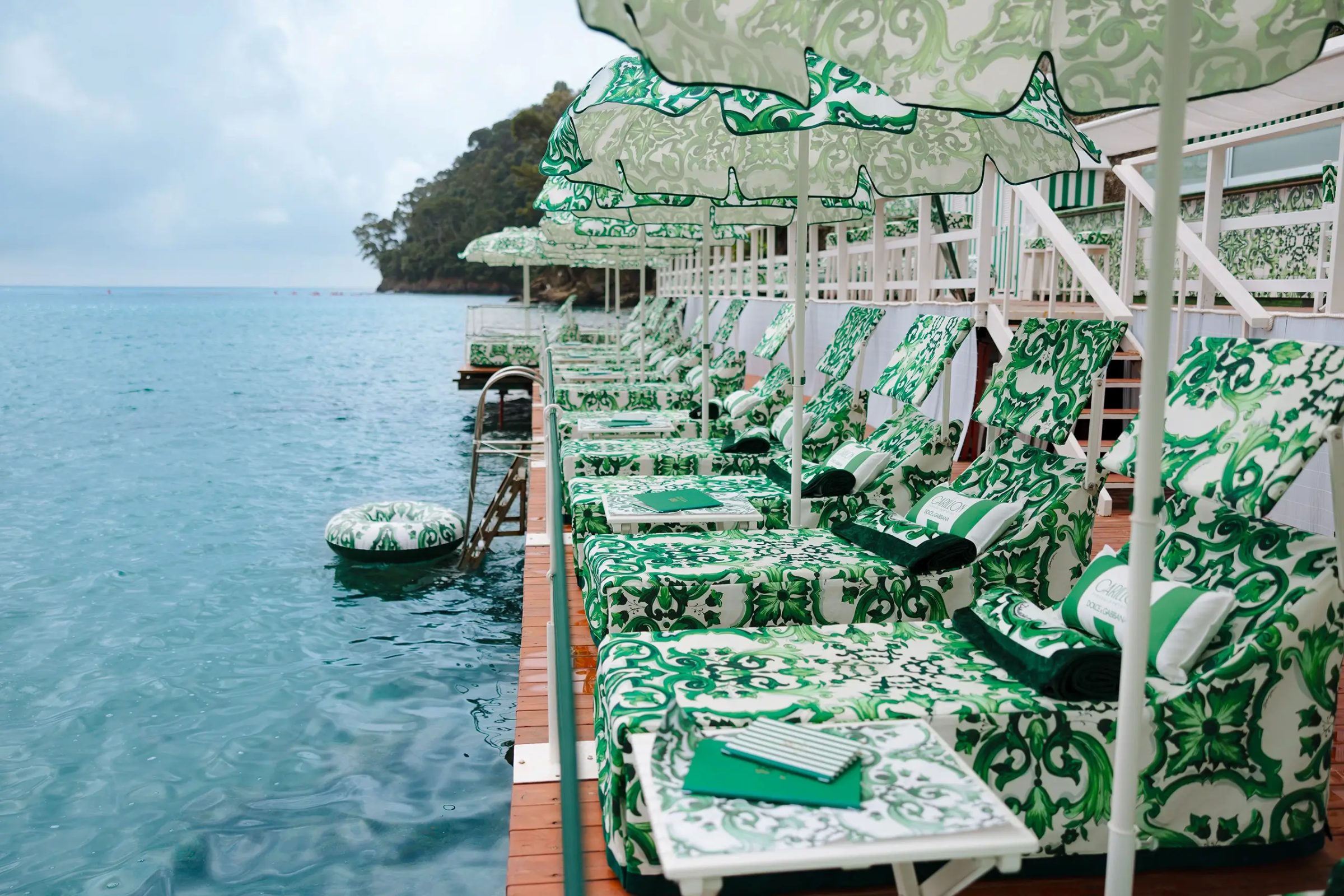 Le Carillon, a beach club in Genoa, Italy — photo 2