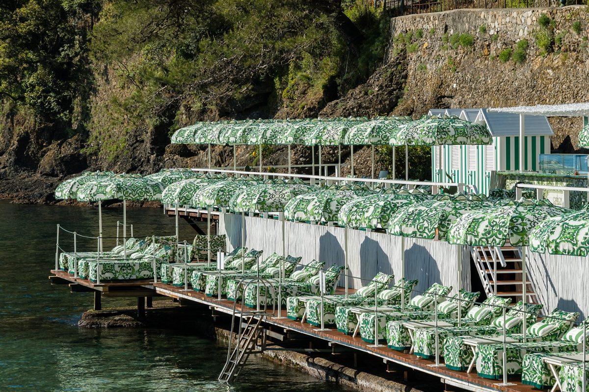 Le Carillon, a beach club in Genoa, Italy — photo 3