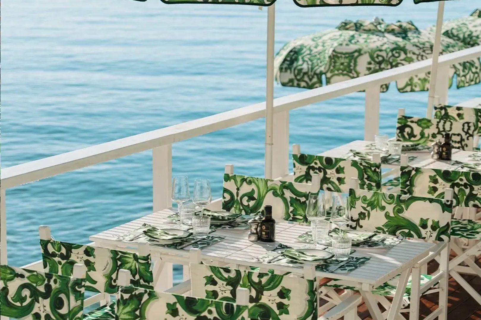 Le Carillon, a beach club in Genoa, Italy — photo 4