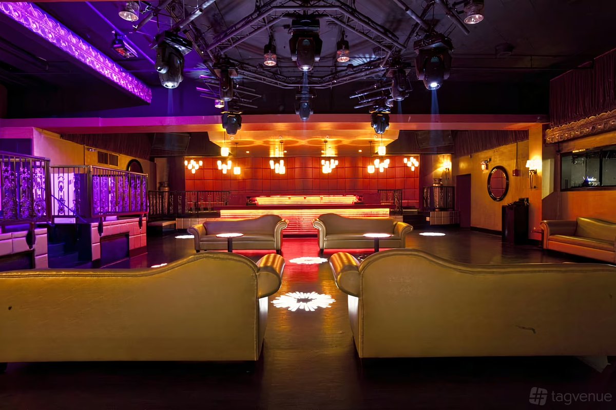 Legacy, a night club in Boston, USA — photo 2