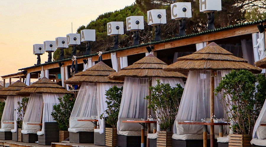 Linda Beach Lounge, a beach club in Corsica, France