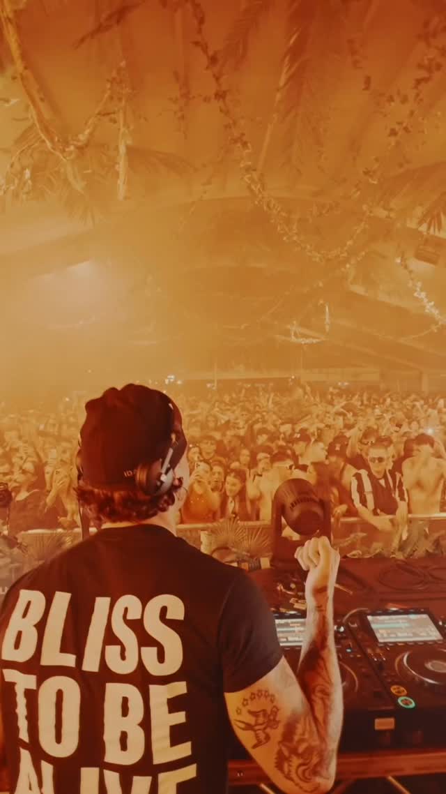 Video 7 from LIV Nightclub 