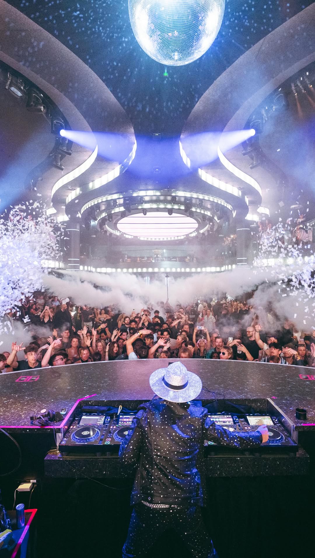 Video 4 from LIV Nightclub 