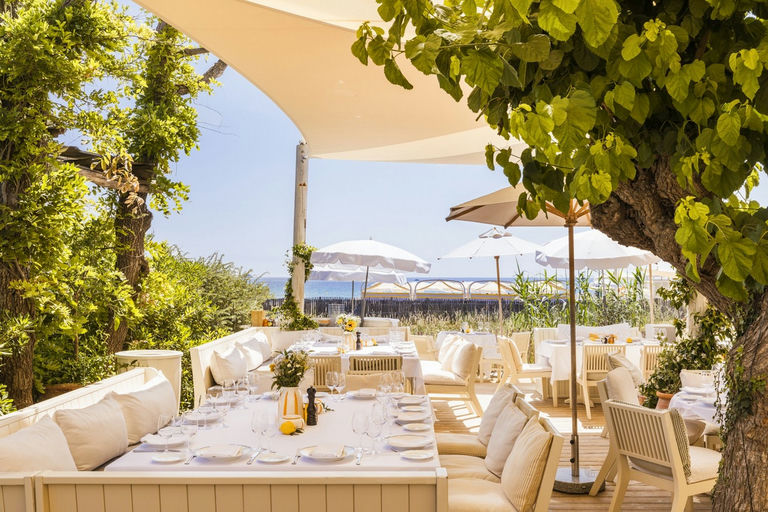 Loulou, a beach club in St. Tropez, France