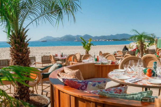 Lucia Beach Club, a restaurant in Cannes, France