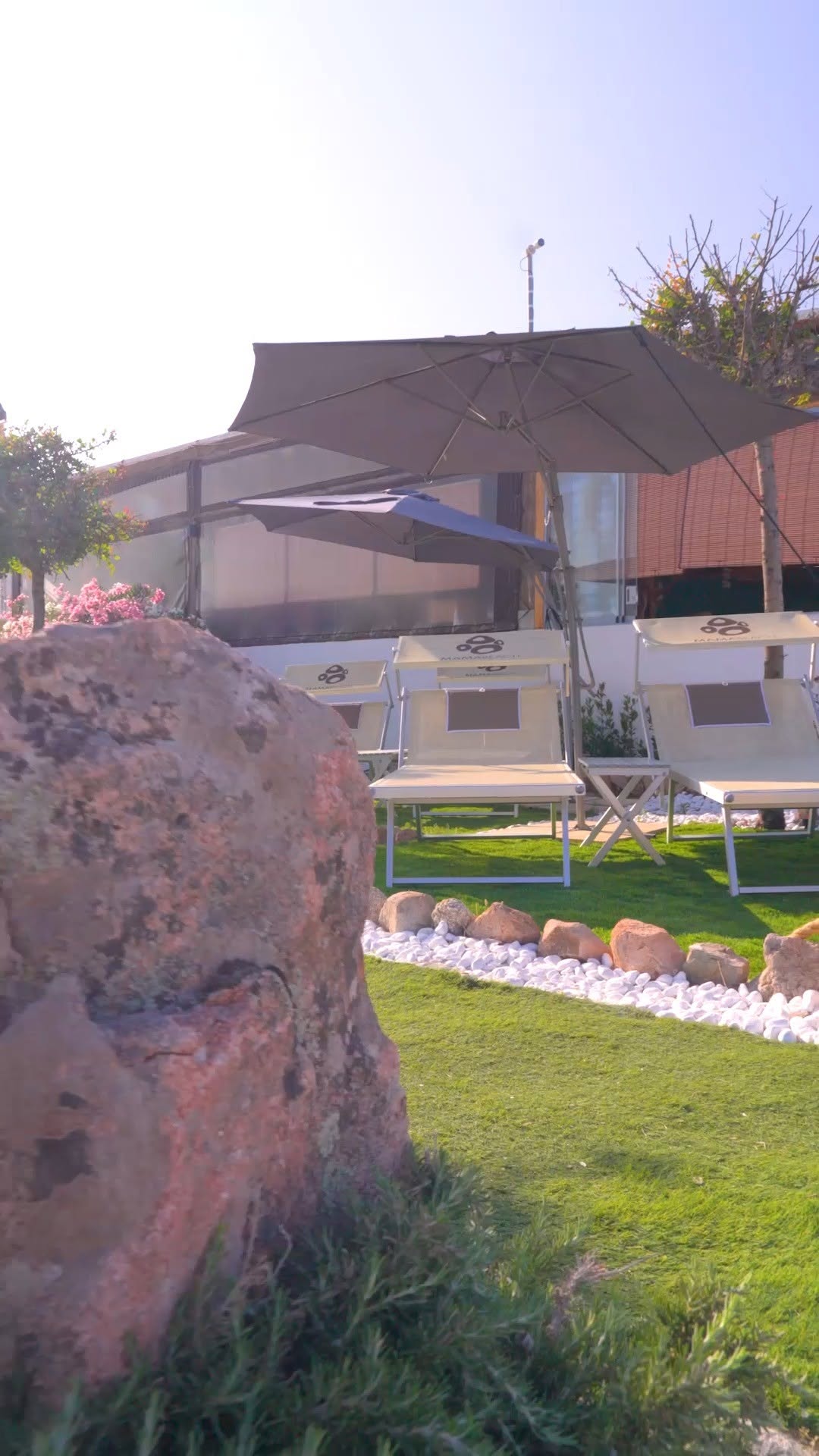 Video 8 from Mama Beach