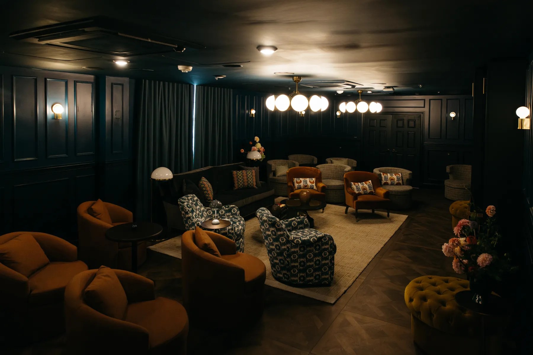 May Peel, a lounge in Atlanta, USA — photo 2