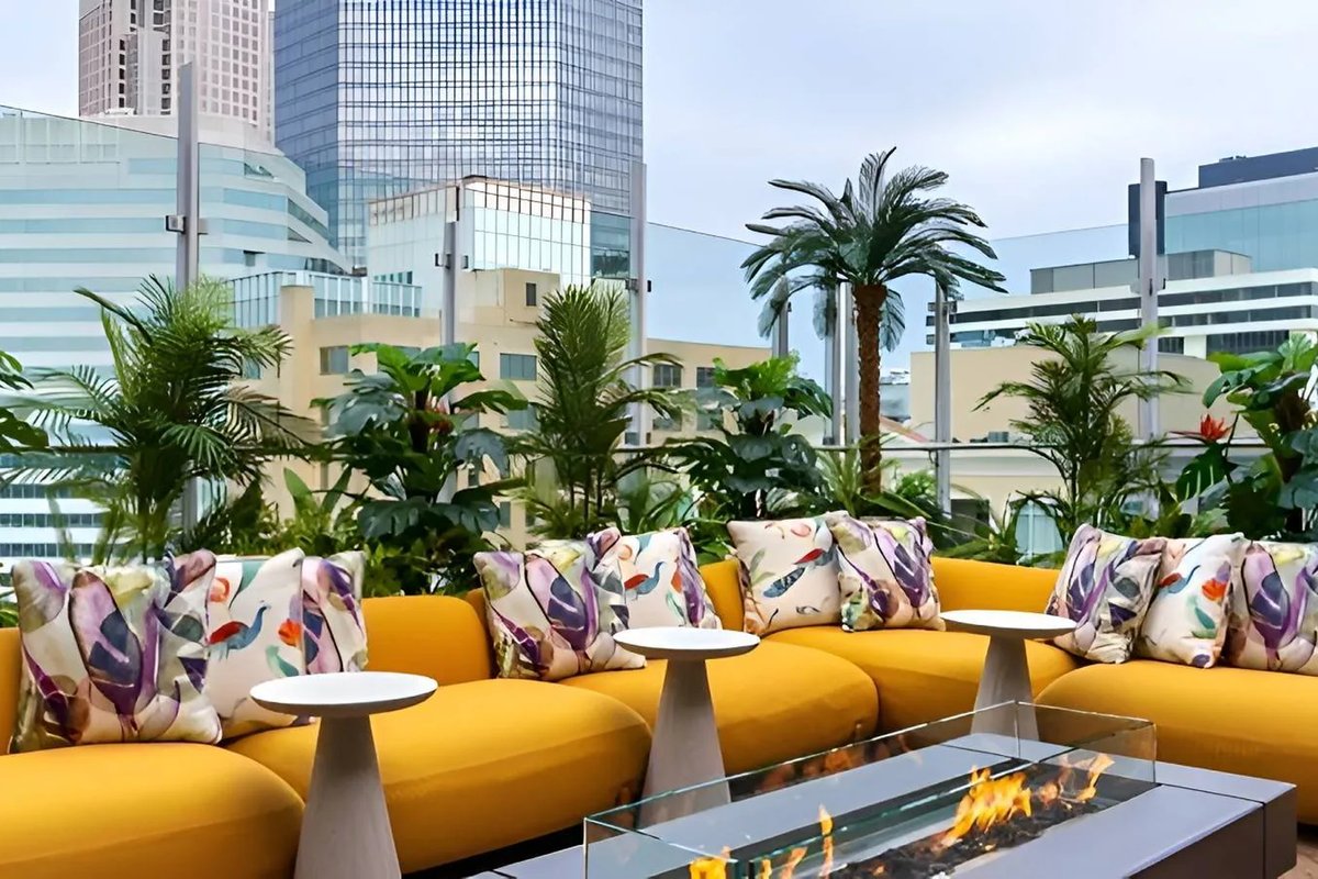 Merchant & Trade, a rooftop in Charlotte, USA — photo 1