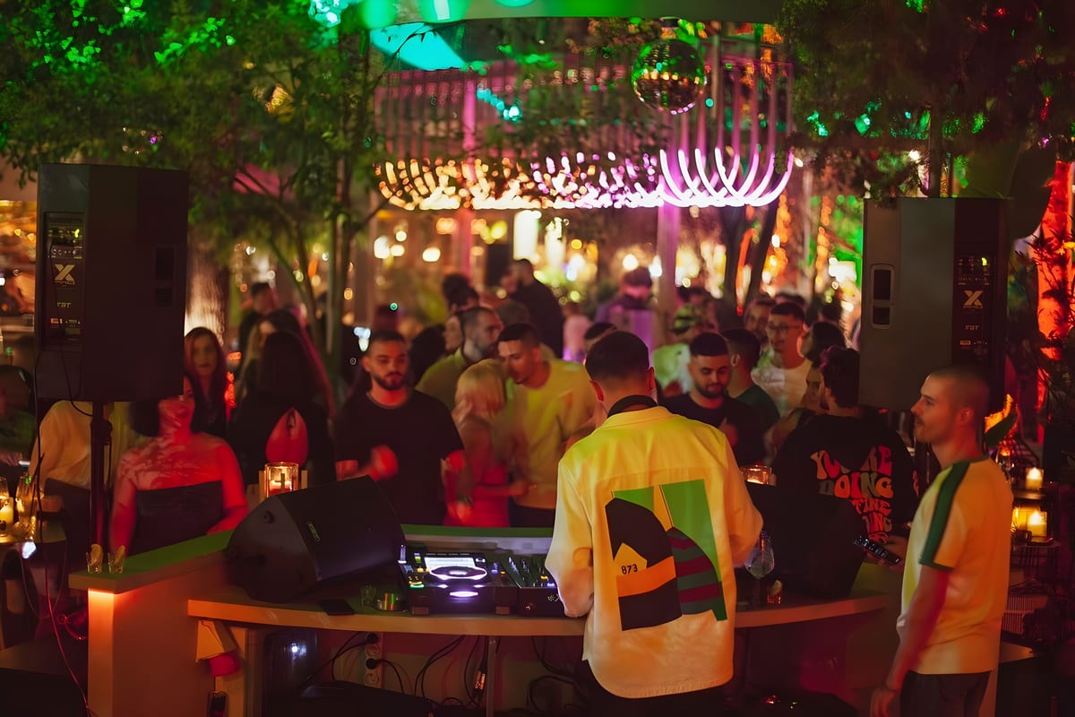 Millennium Garden Lounge, a lounge in Tiranë, Albania