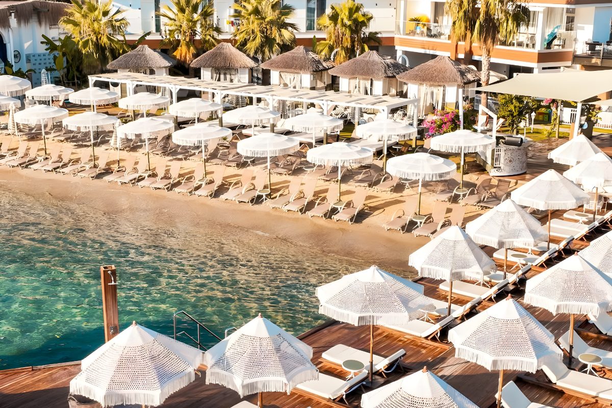 Miya Beach Club, a restaurant in Bodrum, Turkey — photo 1